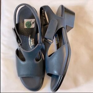 SAS SUNTIMER BLUE LEATHER SANDALS.  NEW